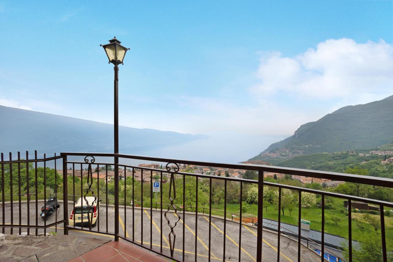 Stella Del Garda 2 Con Terrazza Appartement Tignale Buitenkant foto